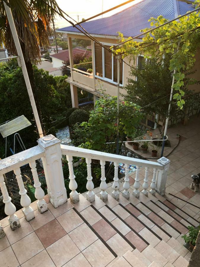 Гостевой Дом "Боцман" На Барцыц-Гудаутская 5 Гагра Екстериор снимка